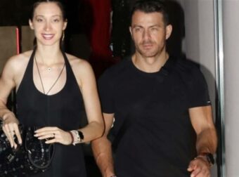 Είναι μέσα στη φύση περιτριγυρισμένο από δέντρα – Η μοναδική θέα από το σπίτι του Αγγελόπουλου & της Βαμβακούση στην Αθήνα
