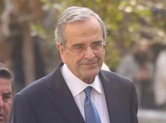 «Υπάρχει μάνα και πατέρας…» – Η δήλωση του Αντώνη Σαμαρά για τα ομόφυλα ζευγάρια που προκάλεσε σάλο