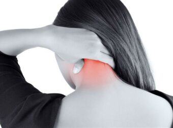 11 ιδανικές ασκήσεις για πόνο στον αυχένα που θα σας ανακουφίσουν άμεσα και αποτελεσματικά