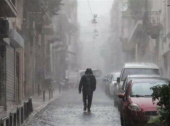Κακοκαιρία 2 κυμάτων: Αναμένονται καταιγίδες, χαλάζι και ισχυροί άνεμοι – Αυτές είναι οι «κόκκινες» περιοχές