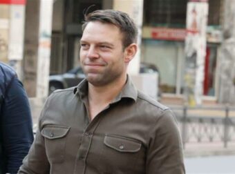 Αιχμηρή απάντηση Κασσελάκη σε Τσακλόγλου: «Ας γίνουν οι υπουργοί και υφυπουργοί το καλό παράδειγμα του μεροκάματου»