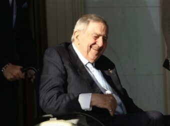 Μόνο το ένα πουλήθηκε 2.070.000 ευρώ – Τα ποσά που δημοπρατήθηκαν τα αυτοκίνητα του Κωνσταντίνου Γλύξμπουργκ
