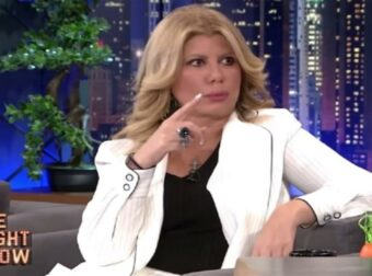 «Ο πατέρας μου μαχαίρωσε με φαλτσέτα τη μάνα μου, τη σκότωνε μπροστά μου» – Εξομολόγηση σοκ από τη Ζήνα Κουτσελίνη (Video)