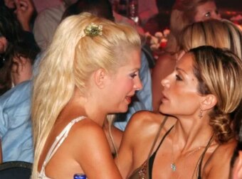 Είχαν τσακωθεί σε γνωστό εστιατόριο στο Κολωνάκι – Ο άγριος καυγάς της Ελένης Μενεγάκη με την Δέσποινα Βανδή
