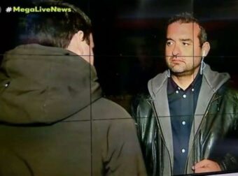 «Πάλευα με τον Χάρο μισή ώρα! Προσπαθούσα να τον κρατήσω αλλά δεν μπόρεσα. Με κοιτούσε στα μάτια, μέσα στην ψυχή μου» – Ανατριχιάζει 18χρονος που προσπάθησε να σώσει τον πατέρα του με ΚΑΡΠΑ