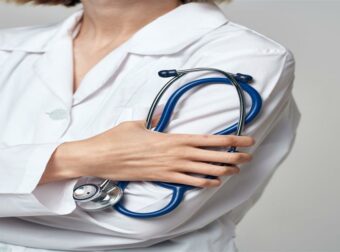 Τι πρέπει να κάνεις για την υγεία σου αν σηκώνεσαι τη νύχτα για τουαλέτα