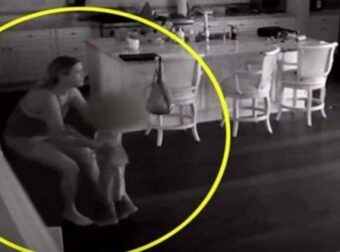 Νταντά άκουσε θόρυβο στην κουζίνα – Κρυφή κάμερα στο σπίτι αποκάλυψε την εφιαλτική αλήθεια