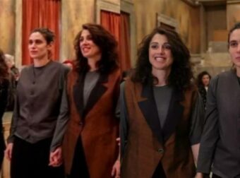Ο πρώτος γάμος ομόφυλων γυναικών είναι γεγονός – Παντρεύτηκε την αγαπημένη της η ηθοποιός Αλεξία Μπεζίκη (video)