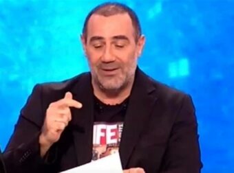 Αντώνης Κανάκης: Η έκπληξη στο πλατό του Ράδιο Αρβύλα από την κόρη παλιού του συμμαθητή (Βίντεο)
