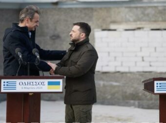Το «ευχαριστώ» Ζελένσκι στον Μητσοτάκη: «Γενναία η επίσκεψή σου στην Οδησσό – Να μην αφήσουμε τη Ρωσία να εκφοβίζει» (video)