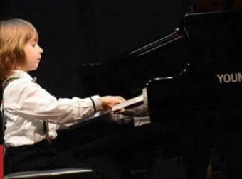 Ο 11χρονος Στέλιος Κερασίδης με υποτροφία σε κορυφαίο μουσικό σχολείο του κόσμου