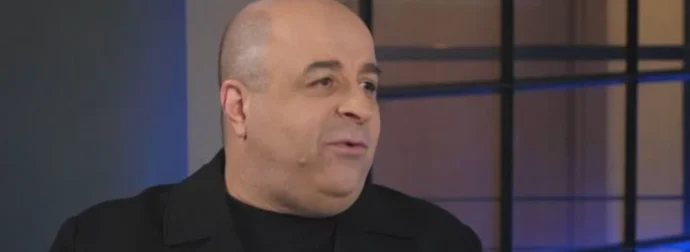Σεφερλής – «Η μαμά μου με παίρνει 2-3 φορές την ημέρα τηλέφωνο, αν δεν απαντήσω κλαίει»